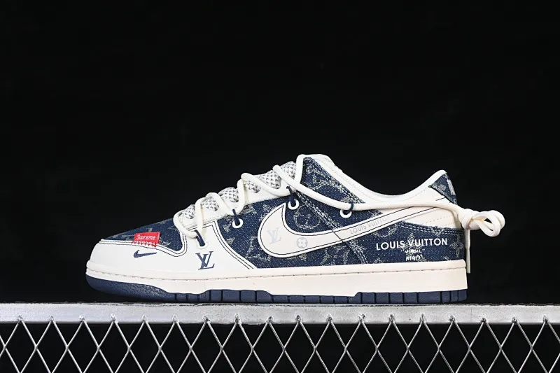 All Categories Nk SB Dunk Series Nk SB Dunk Low High-end Customized Low-top Shoes Nike SB Dunk Low Denim Presbyopia Straps High-end Customized Low-top Casual Shoes YX5066-397